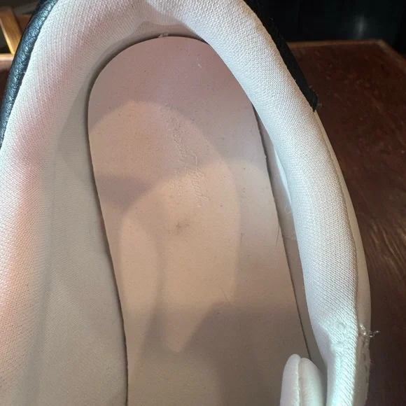 TARGET Universal Threads sneakers - size 9.5 - Picture 10 of 12